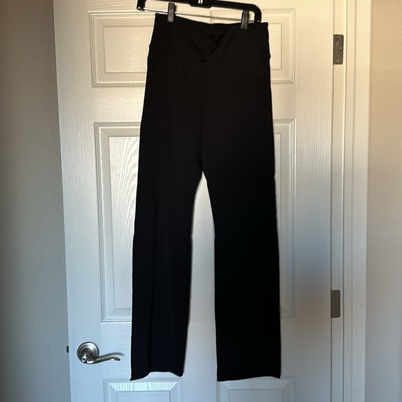 Athleta Delaney straight leg pant. Size Small. New. Never worn - Picture 2 of 4